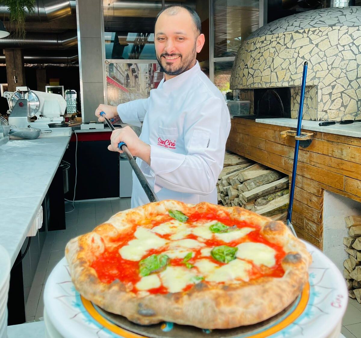 Pizzaiolo napoletano crea la pizza San Ciro per i detenuti del